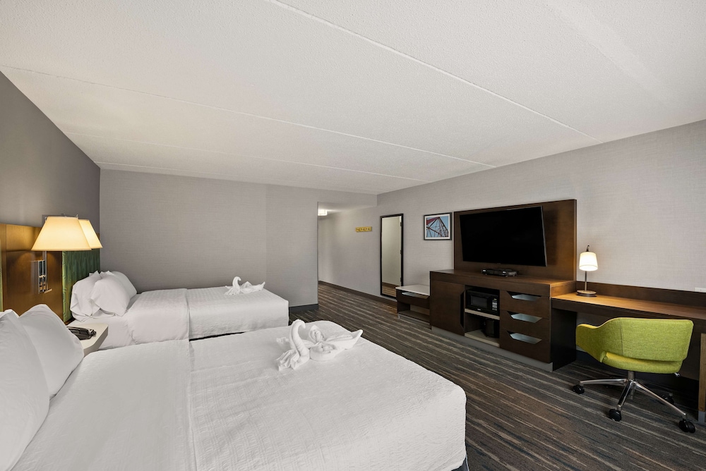 Hampton Inn & Suites Poughkeepsie - photo 21