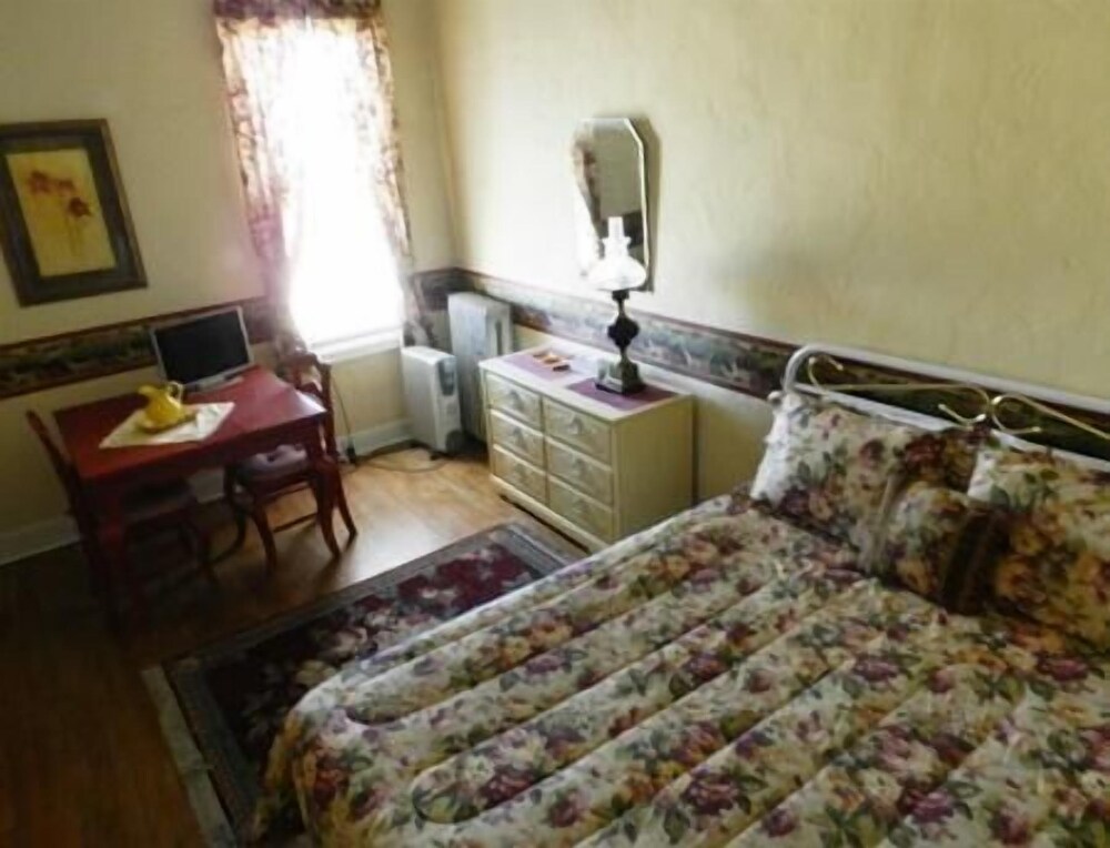 La Plaza Inn - photo 15