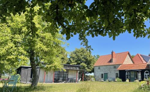 Atelierhaus auf Hofjumne — hotel in Saal