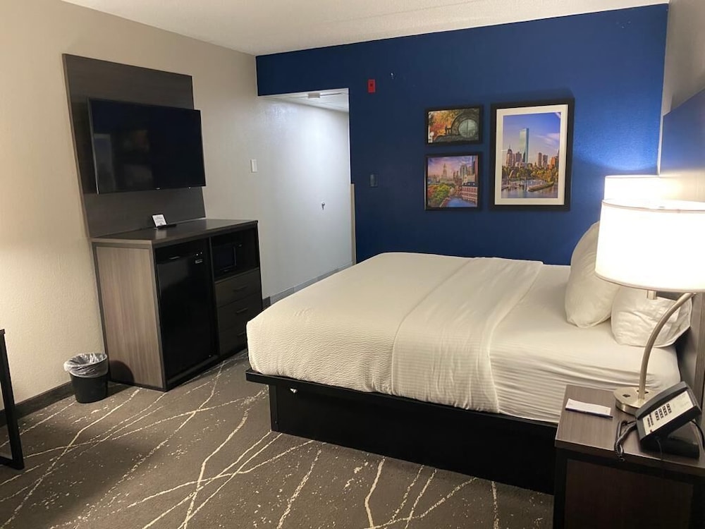 Comfort Inn Boston Milford - photo 8