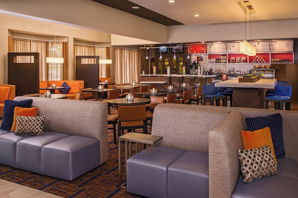 Courtyard by Marriott Richmond West - photo 3