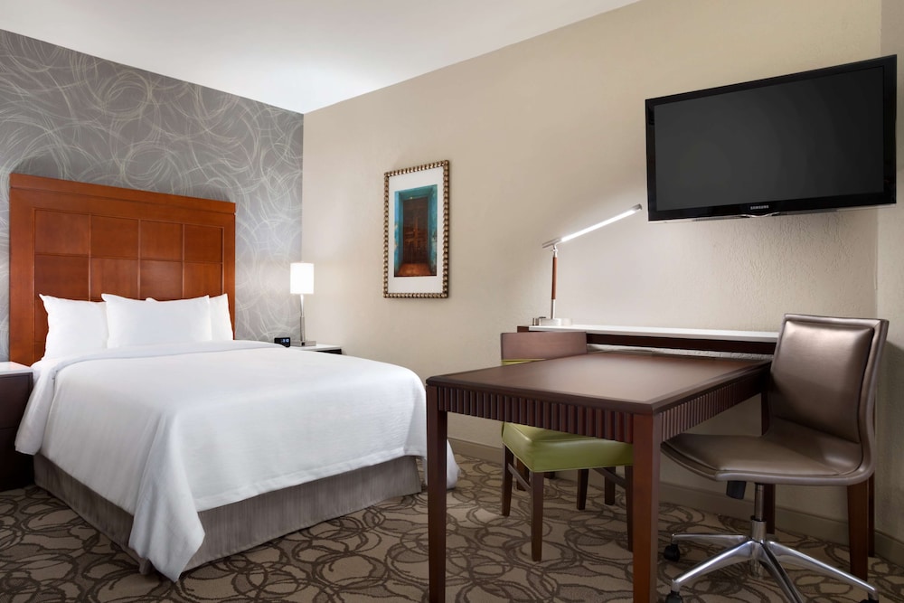 Embassy Suites by Hilton San Antonio Airport - photo 8