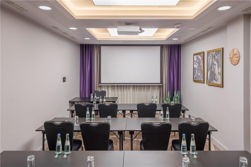 Plaza Suite classroom back