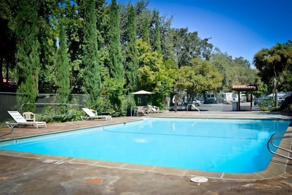 Casa De Fruta Cabins Inn And Rv Park 4998018 — Hollister