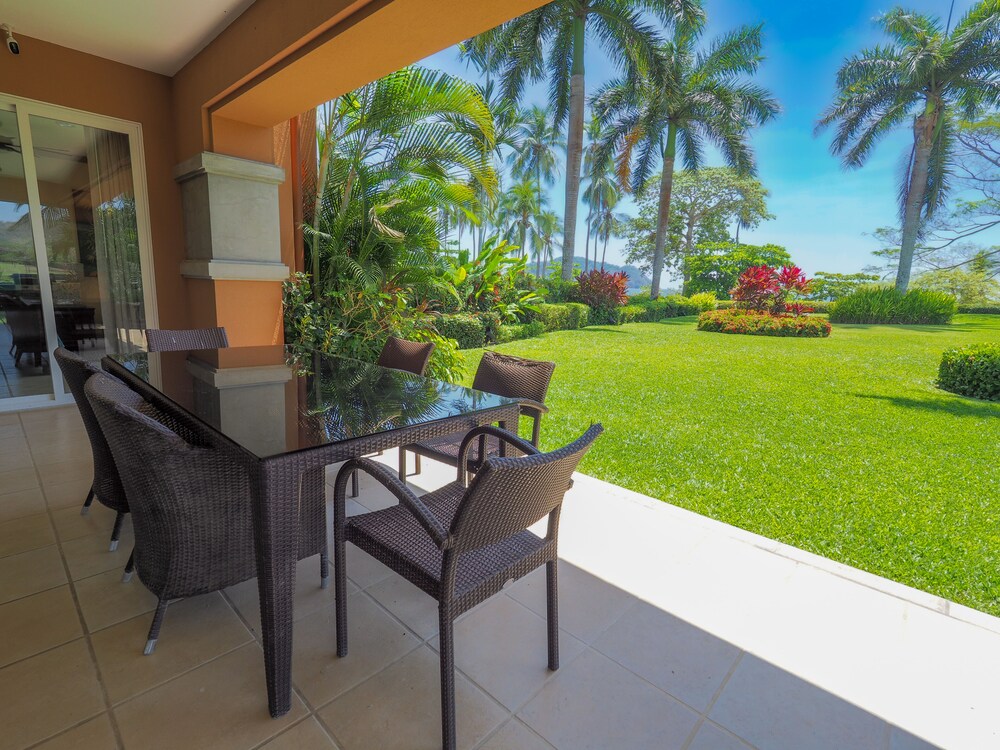 ocean Front Condo In Peaceful Gated Community — 4-Star Luxury Hotel in Jaco, Costa Rica