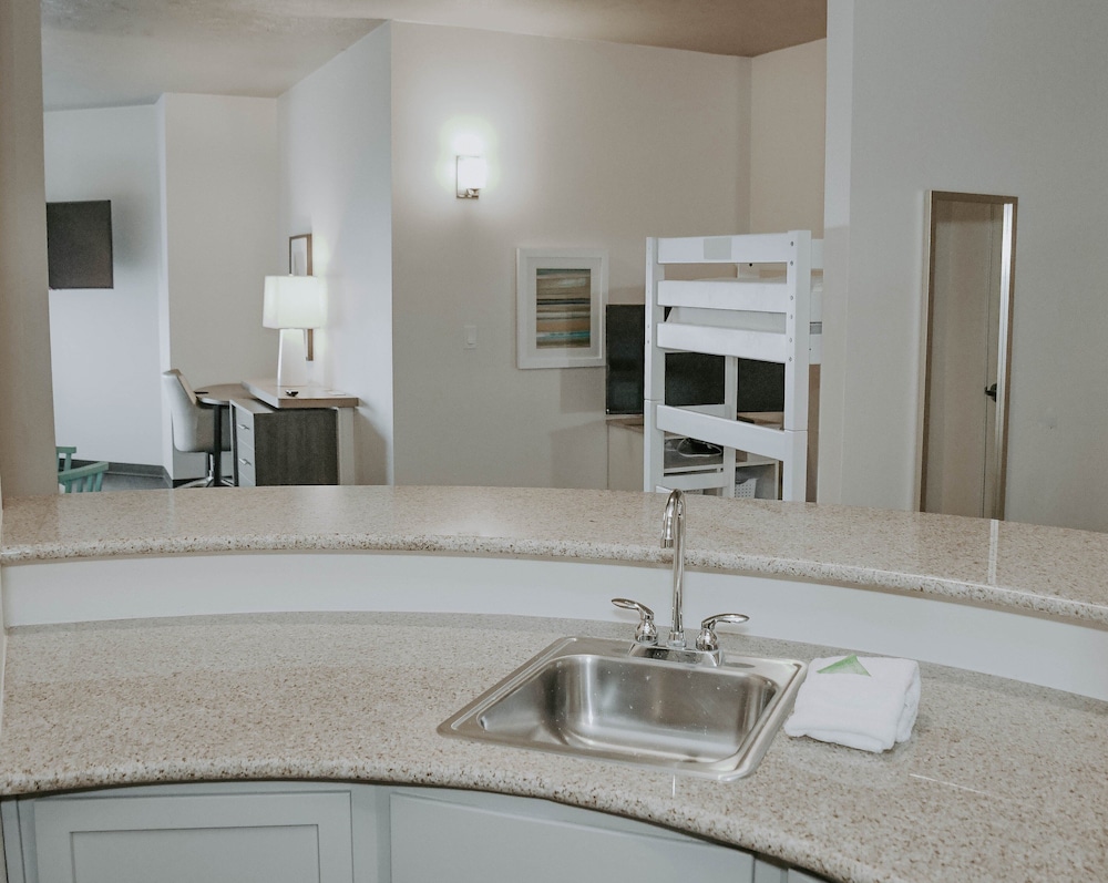 Holiday Inn Omaha Downtown Waterpark by IHG - photo 14