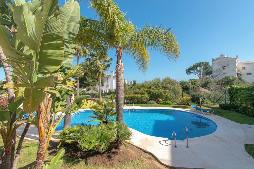 Paraiso De Riviera — 4-Star Luxury Hotel in Mijas, Spain