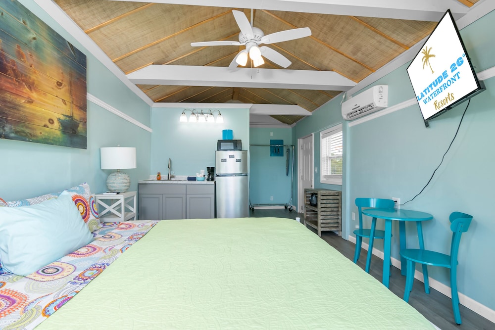 Latitude 26 Waterfront Resort & Marina - photo 18