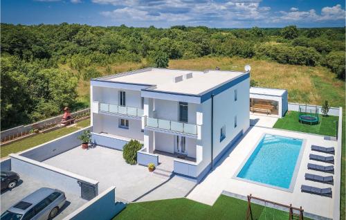 Lovely Home In Loborika With Wifi — 4-Star Luxury Hotel in Marcana, Croatia