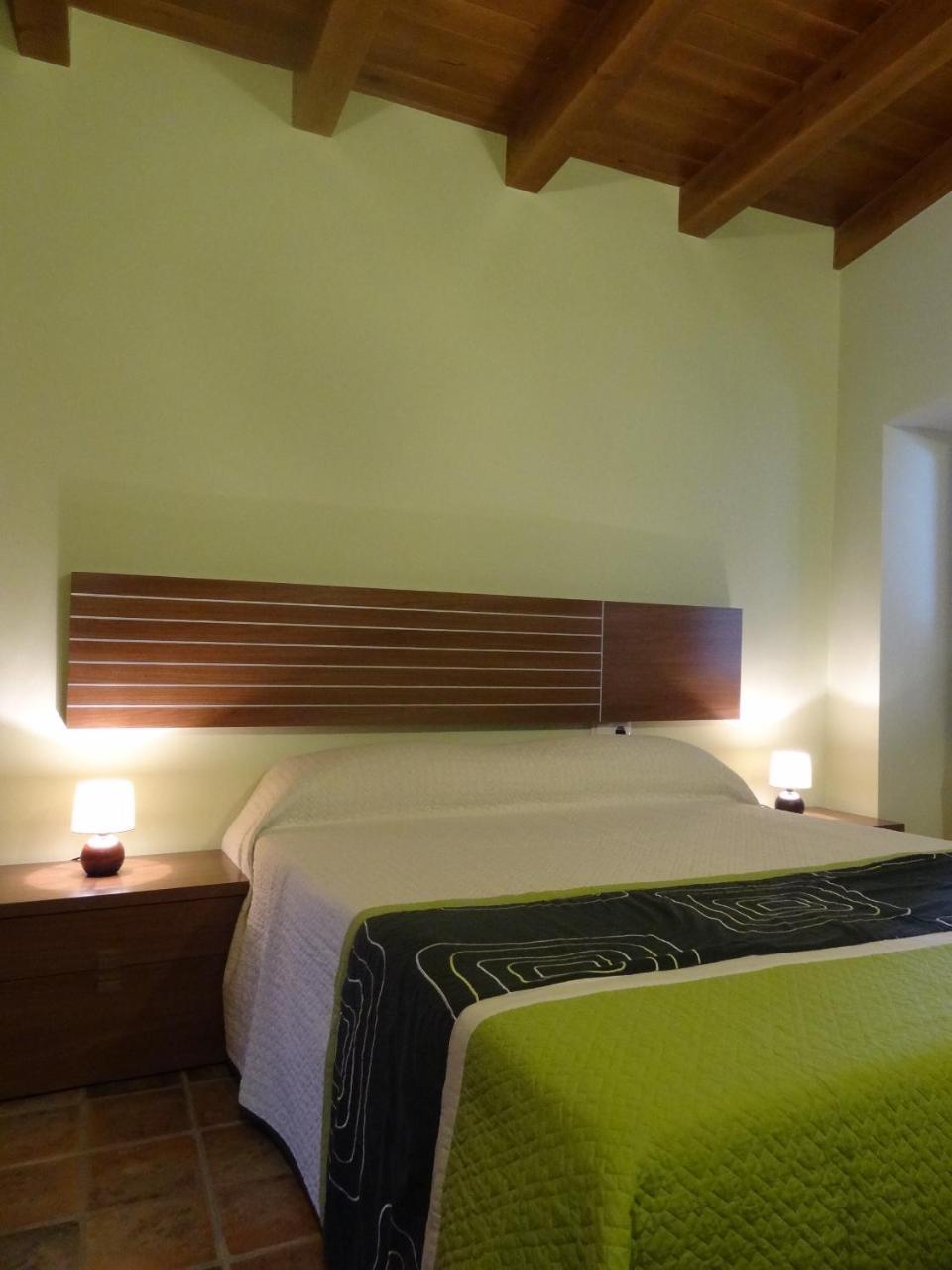 Ca la Tambona — 4-Star Luxury Hotel in Sant Feliu De Pallerols, Spain