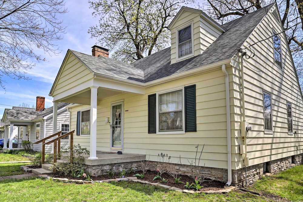 Lexington Getaway W Backyard Deck 2 Mi To Uk — Lexington