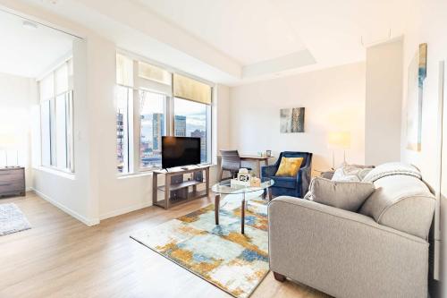 Entire Apt Downtown Seaport with Pool — 4-Star Luxury Hotel in Boston, United States