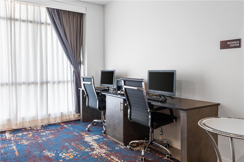 Best Western Plus New Richmond Inn & Suites - photo 44