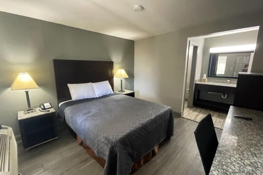 Western Inn Marietta - photo 3
