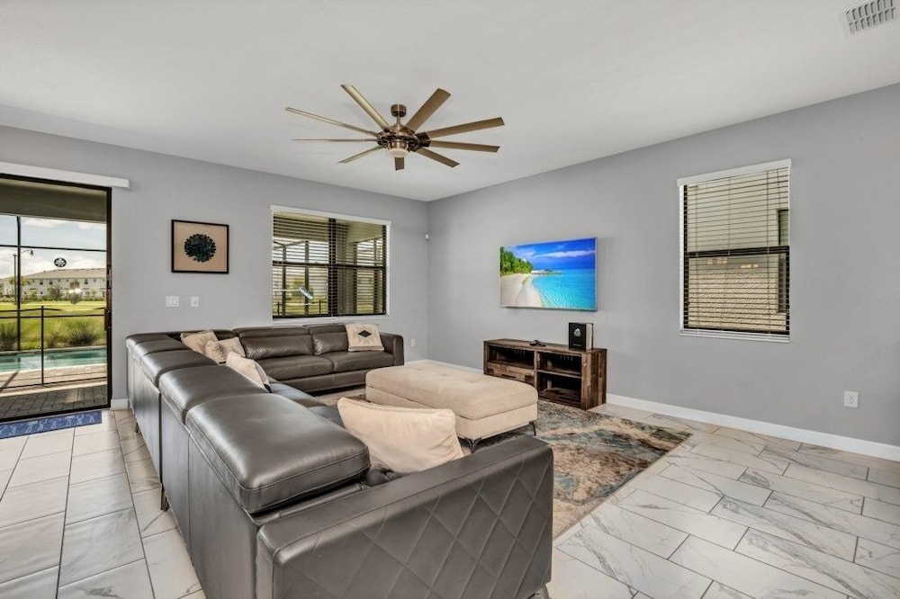 Storey Lake Resort 9 Bed Game theater Room 9 Bedroom Home by RedAwning - photo 32