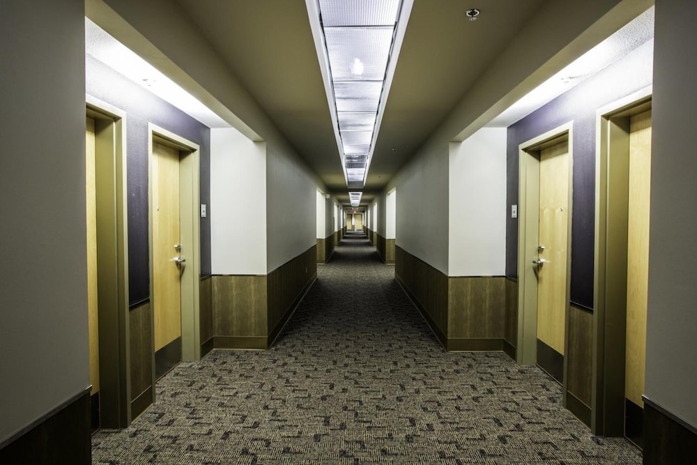 Spark by Hilton Artesia - photo 44