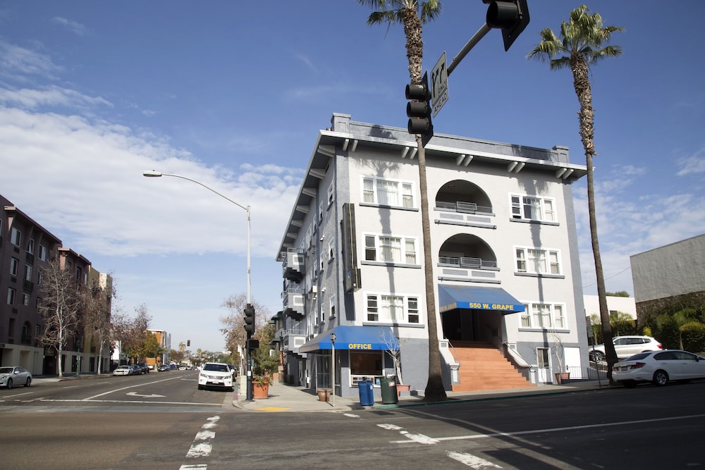 Harborview Inn & Suites San Diego Harbor - photo 32