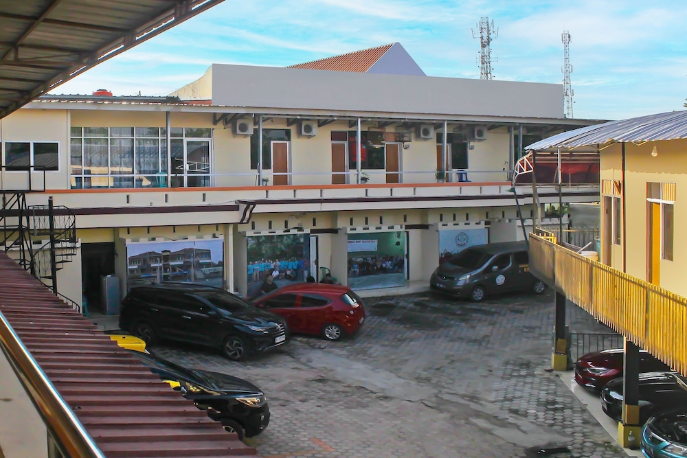 OYO Life 92593 Penginapan Sultan Haji 1 in Bandar Lampung, Indonesia