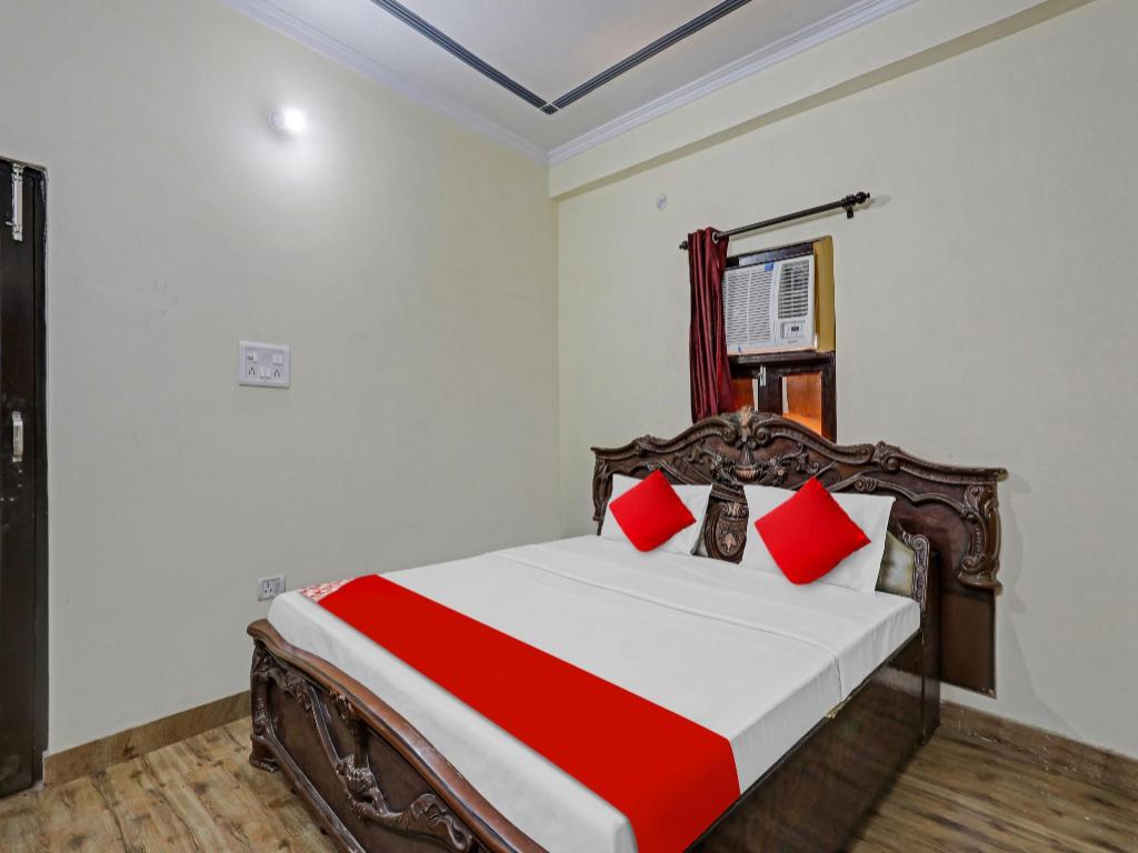 OYO 76766 Hotel Dream Palace