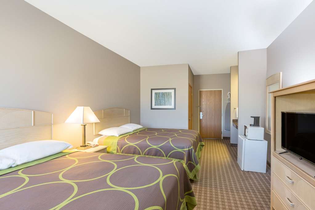Super 8 by Wyndham Carroll East - photo 10