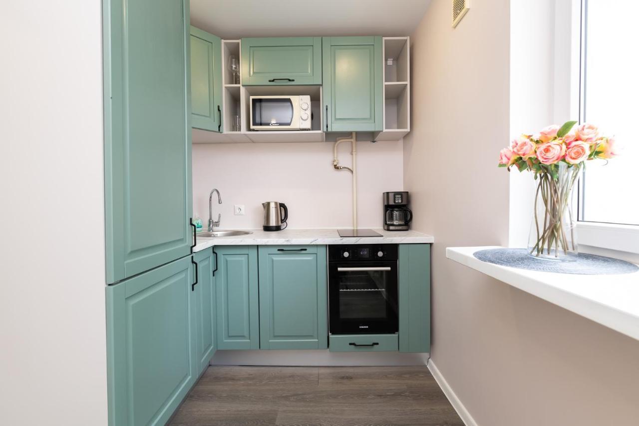 Cozy Stylish Studio Apartment with FREE Parking by Centralapartments
