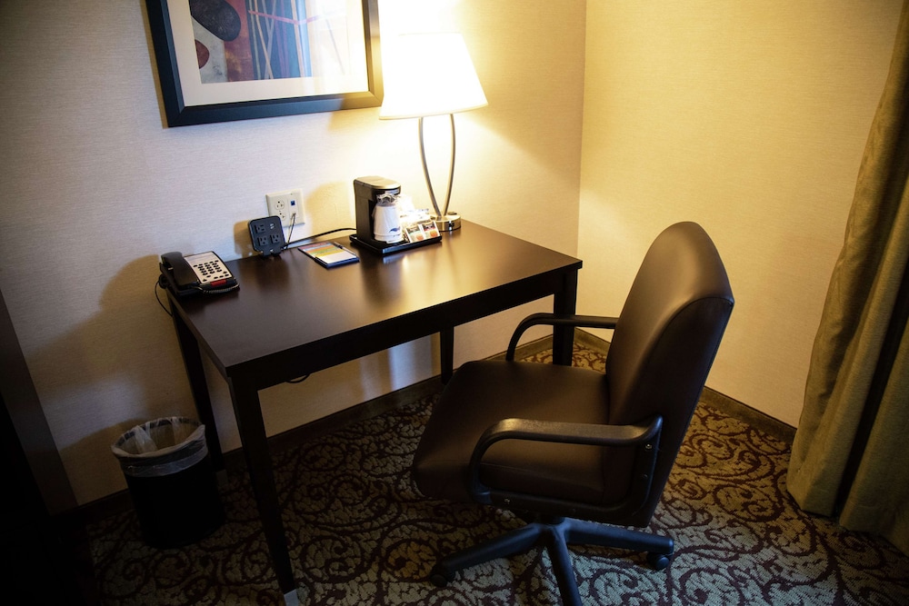 Hampton Inn & Suites Sharon - photo 27