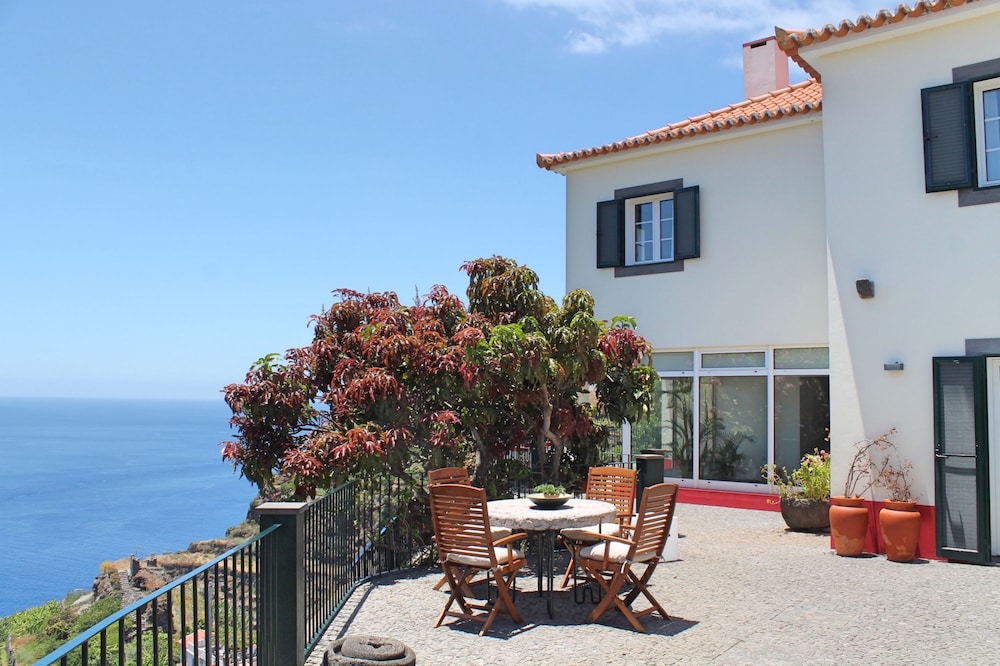 OurMadeira Casa do Júlio — 4-Star Luxury Hotel in Calheta, Portugal