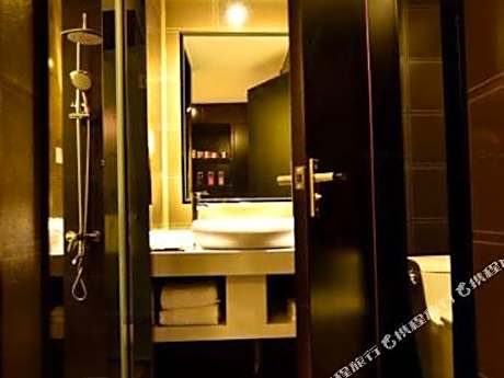 Four Alloy Nan Hotel — 4-Star Luxury Hotel in Chengdu, People's Republic of China