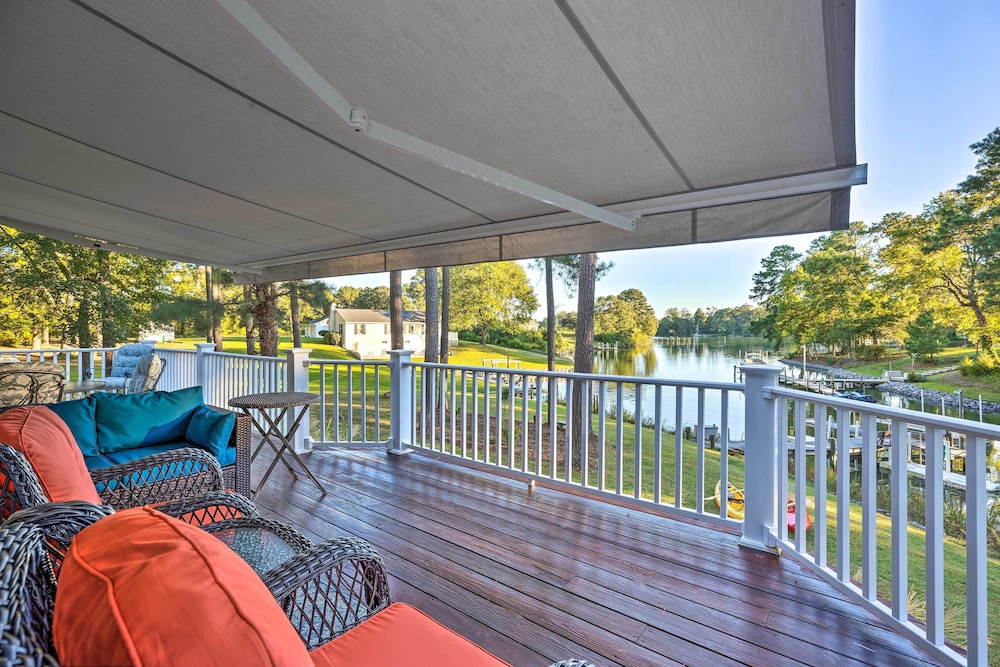 Waterfront Home In Quiet Cove Kayaks On Site 17922213 — Irvington
