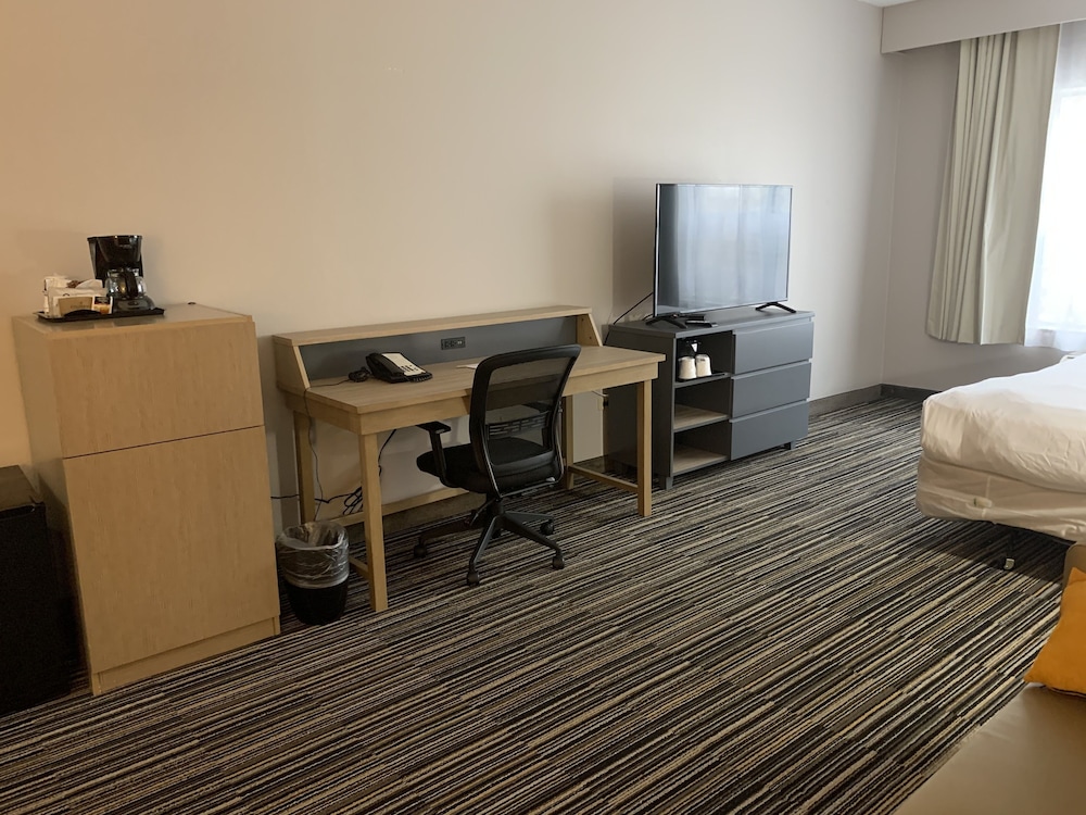 Country Inn & Suites by Radisson Chicago O'Hare South IL - photo 6