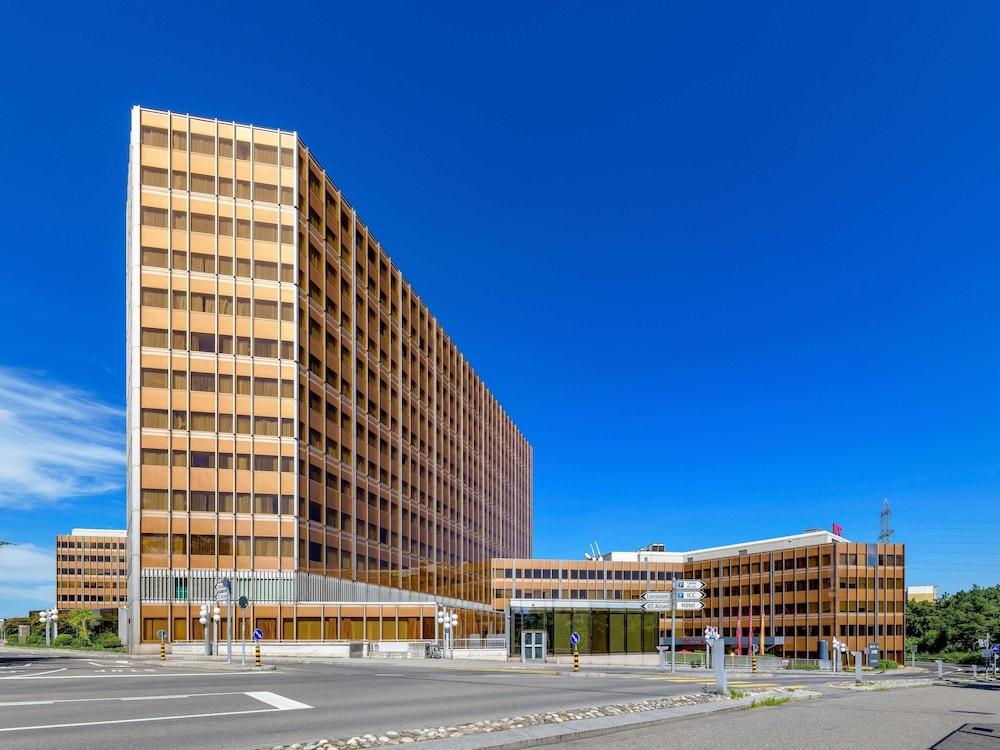 Mövenpick Hotel Geneva in Meyrin, Switzerland