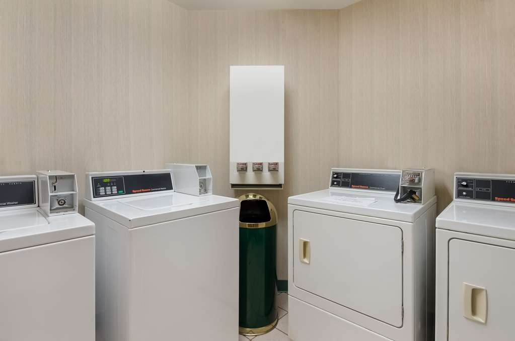 MainStay Suites Roanoke Airport - photo 31