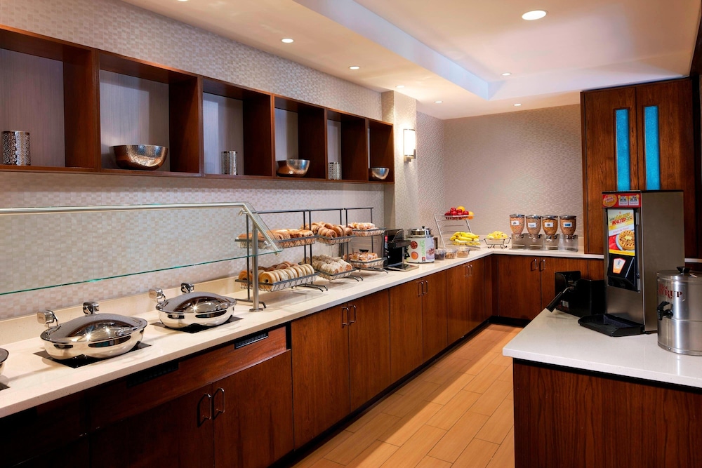 SpringHill Suites by Marriott Newark Liberty International - photo 27