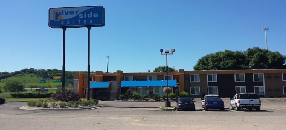 Riverside Suites - photo 55