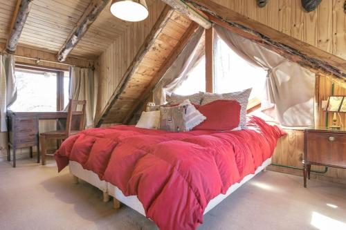 Pai Pay Calido y Confortable Bungalow — 4-Star Luxury Hotel in San Carlos De Bariloche, Argentina