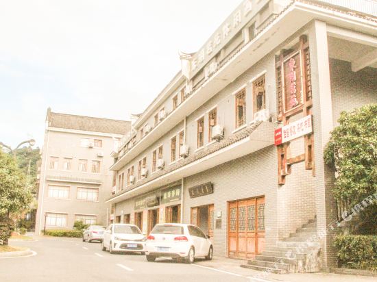 Zixing East Lake famous park leisure Gallery in Tangdong, People's Republic of China