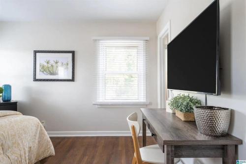Southern Charm l 5BR l Sleeps 14 l A Location - photo 46