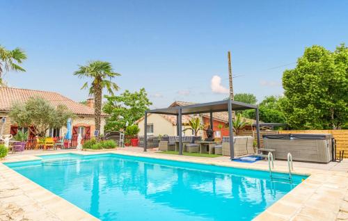Belle Quercynoise Piscine Jacuzzi Partages — Septfonds