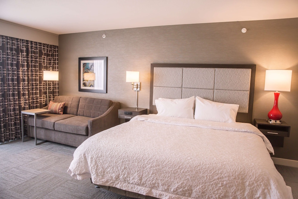 Hampton Inn Pontiac - photo 13
