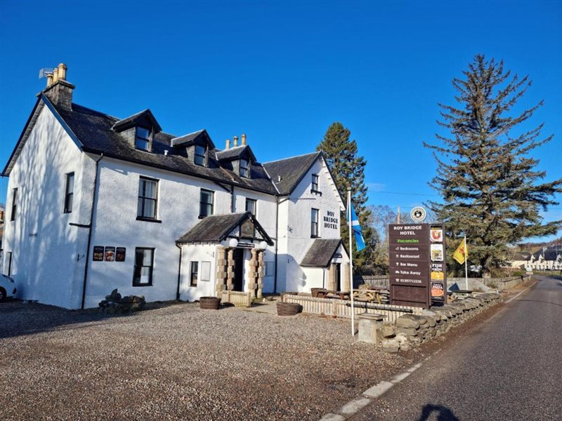 Roy Bridge Hotel in Fort William, United Kingdom