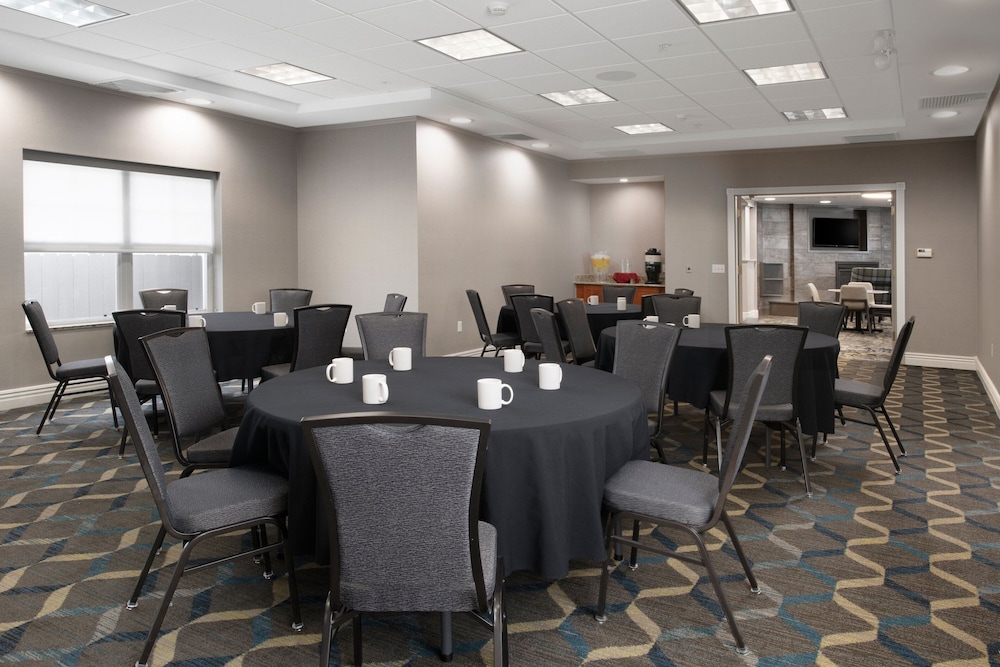 Residence Inn by Marriott Rogers - photo 22