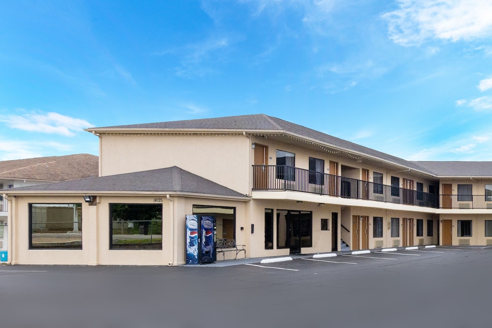 Days Inn by Wyndham St. Robert Waynesville Ft. Leonard Wood - photo 26