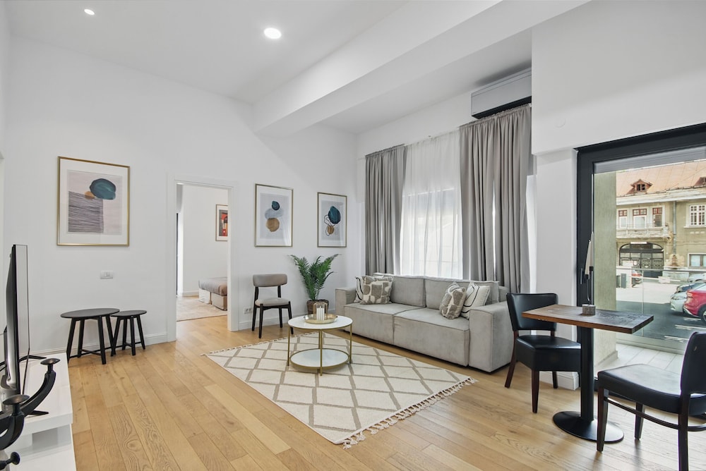 Victoriei Luxury Apartments — 4-Star Luxury Hotel in Bucharest, Romania