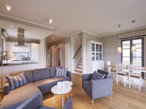 Reetland am Meer Premium Reetdachvilla mit 3 Schlafzimmern Sauna und Kamin E21 in Dranske, Germany