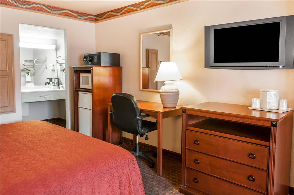 Quality Inn & Suites Las Cruces University Area - photo 19