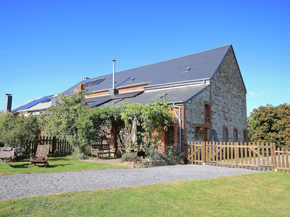 Former Farmhouse in Adorned Village — 4-Star Luxury Hotel in Wellin, Belgium