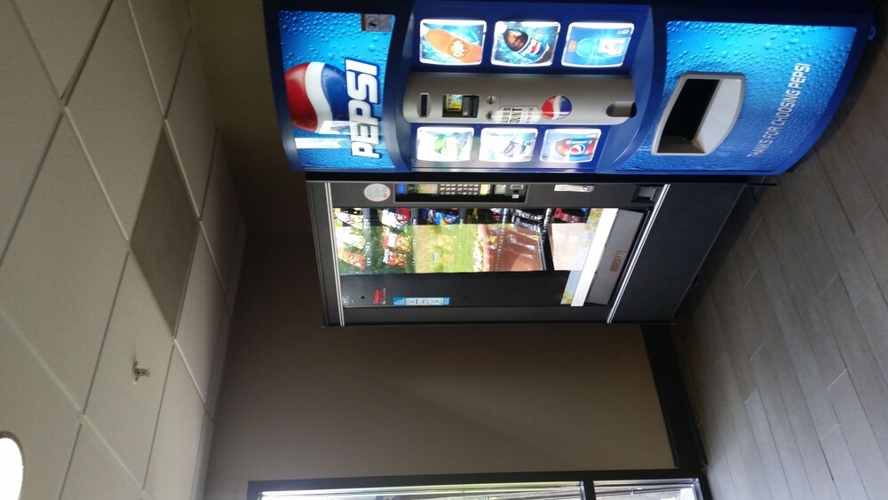 Hampton Inn Cortland - photo 46