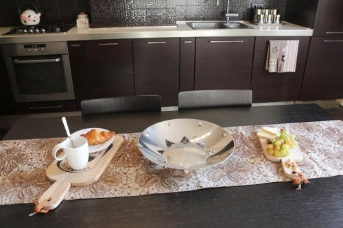 Tsiklauri Luxurious Apartment in the City Centre