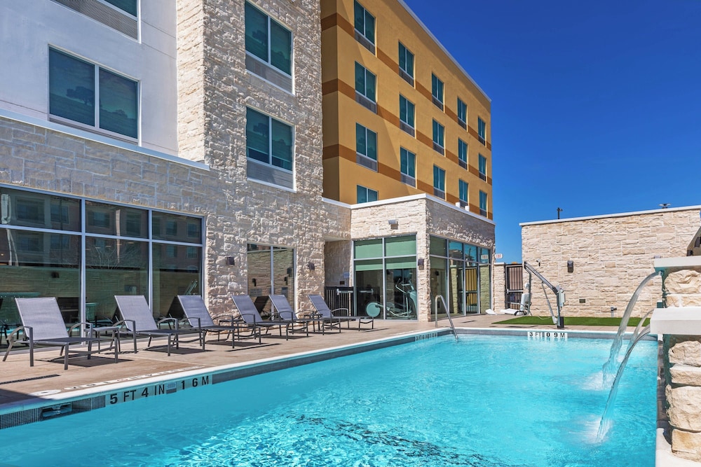 Fairfield Inn & Suites Houston Memorial City Area - photo 19
