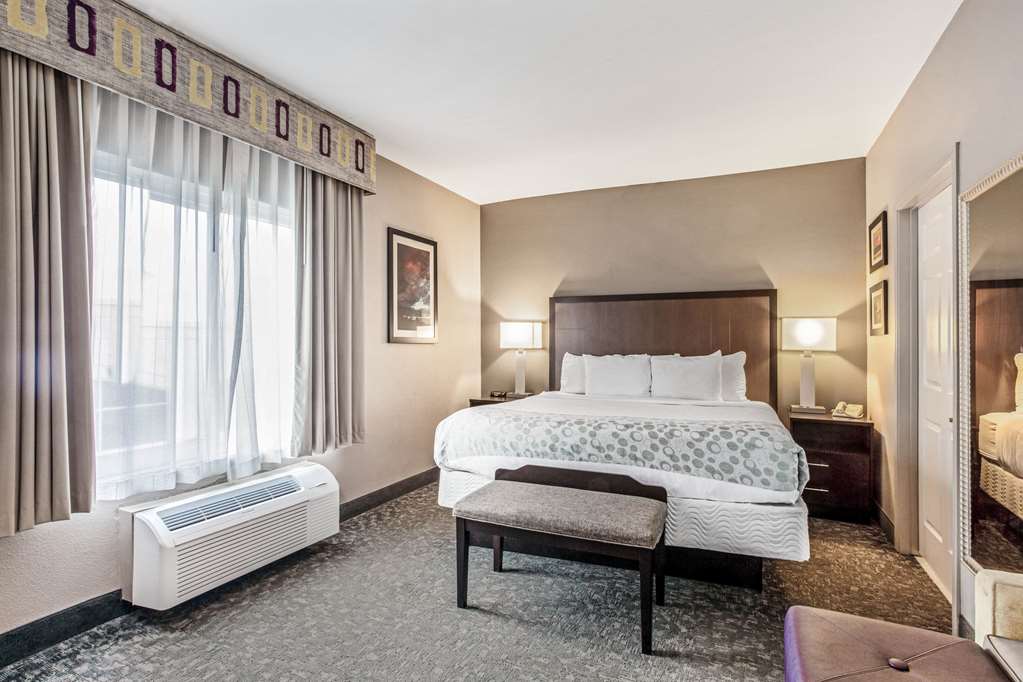 La Quinta Inn & Suites by Wyndham Biloxi - photo 36